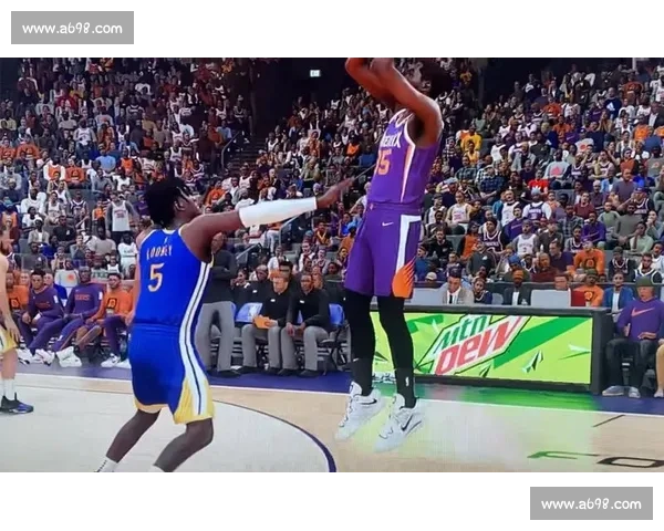 2K 中距离评分争议:杜兰特屈居第三,麦克布莱德高分引质疑 2K 中距离评分争议:杜兰特屈居第三,麦克布莱德高分引质疑